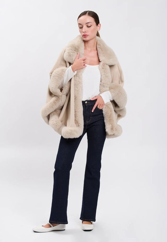 Influencer Giubbino Ivory Bordi in Pelliccia