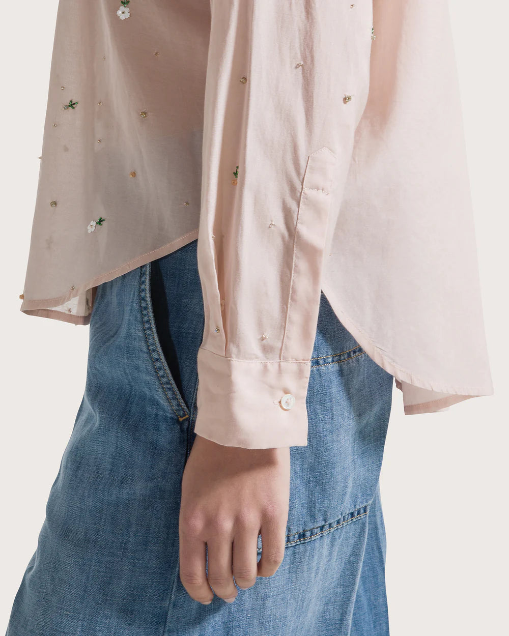 Camicia maniche lunghe in viscosa ricamata cipria