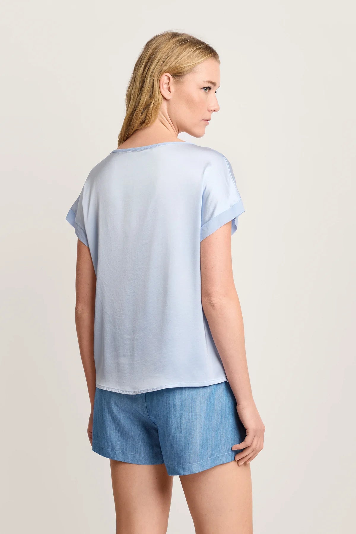 Blusa Girocollo con Inserto Trasparente Clinton
