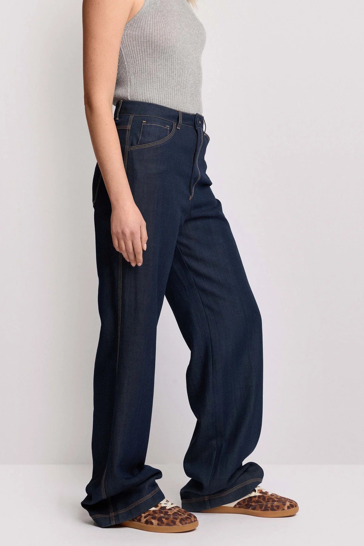 Pantaloni Wide Leg con Cuciture a Contrasto Arnaud